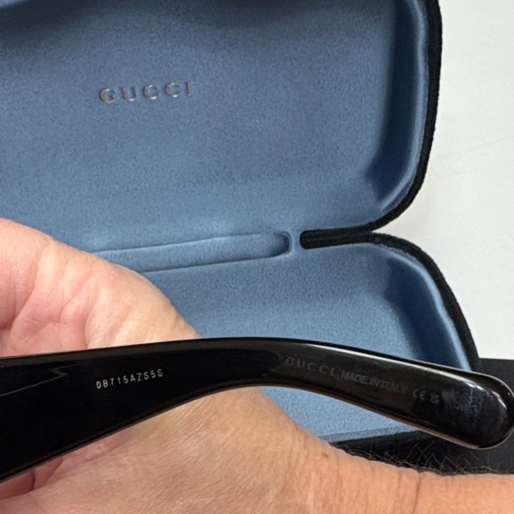 Gucci Black Square Oversized Women's Sunglasses with Gold Accents no scratches - Picture 3 of 4